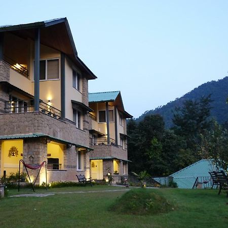 Araiya Palampur Hotel Exterior foto