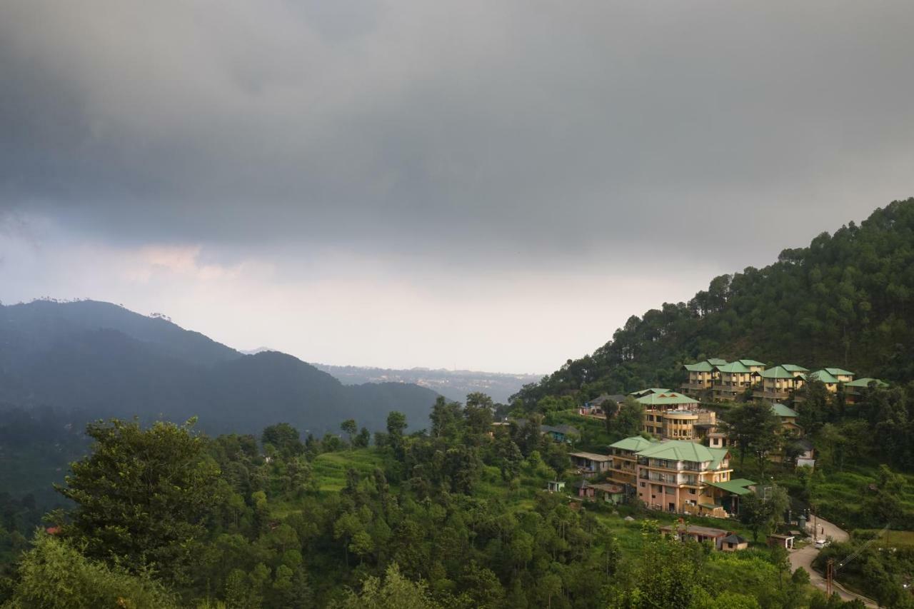 Araiya Palampur Hotel Exterior foto