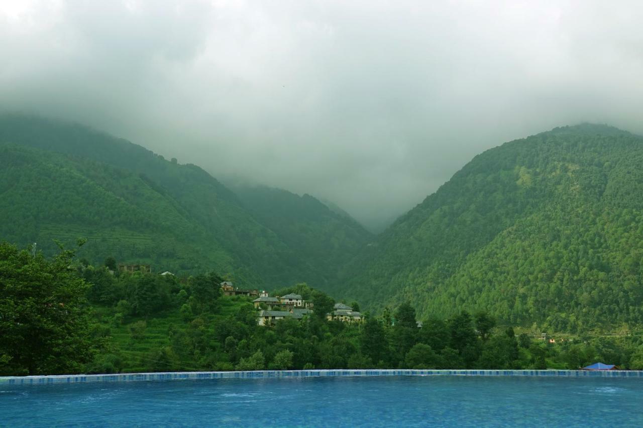 Araiya Palampur Hotel Exterior foto