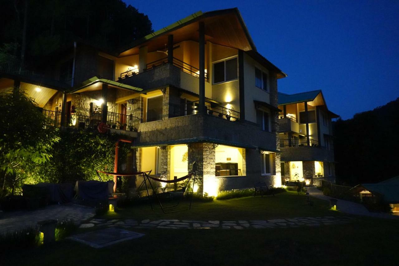 Araiya Palampur Hotel Exterior foto